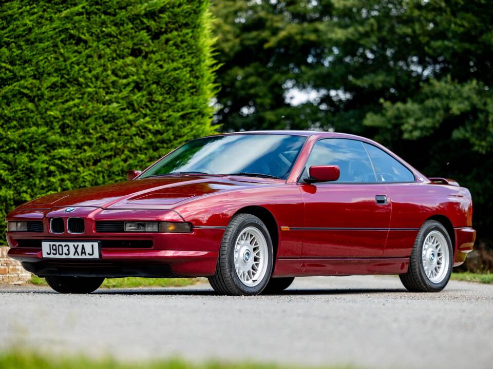 Image 22/45 of BMW 850i (1991)