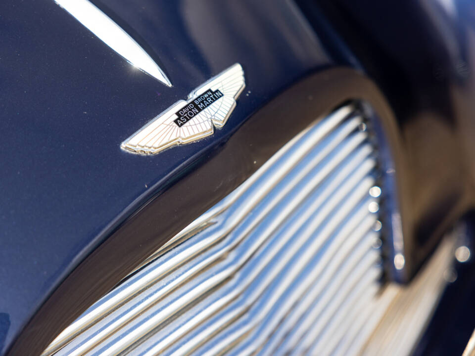 Image 6/50 of Aston Martin DB 2&#x2F;4 Mk I Vantage Convertible (1953)