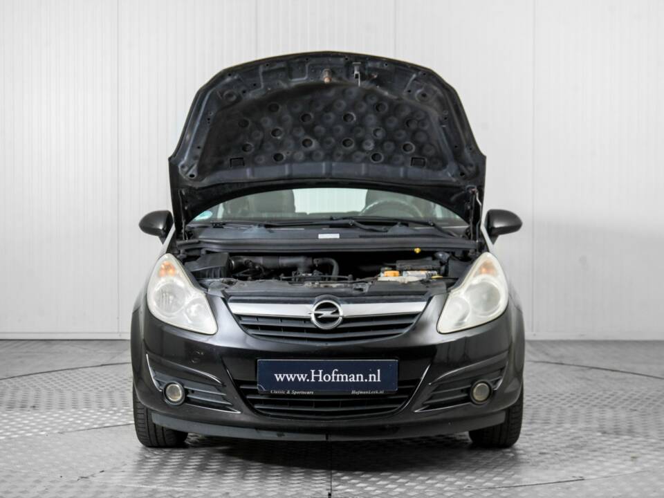 Bild 28/40 von Opel Corsa 1.2 (2008)