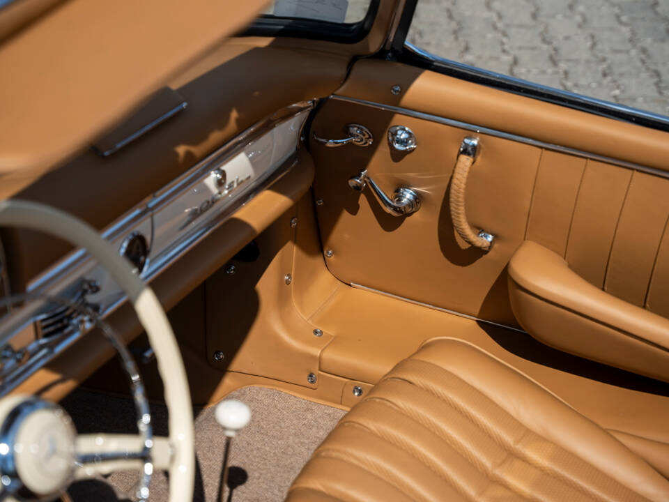 Immagine 19/38 di Mercedes-Benz 300 SL Roadster (1961)