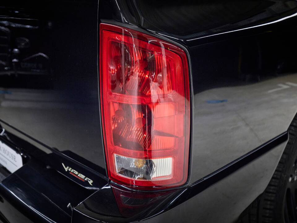 Immagine 20/100 di Dodge Ram SRT 10 (2006)