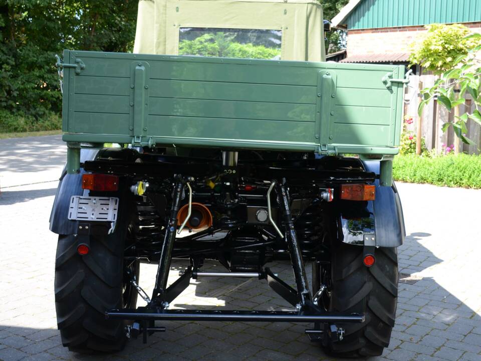 Image 20/71 of Mercedes-Benz Unimog U52 (1983)