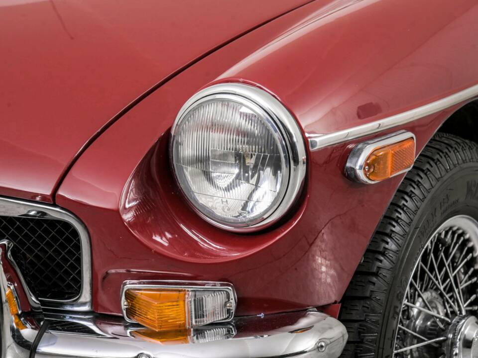 Bild 20/50 von MG MGB (1974)