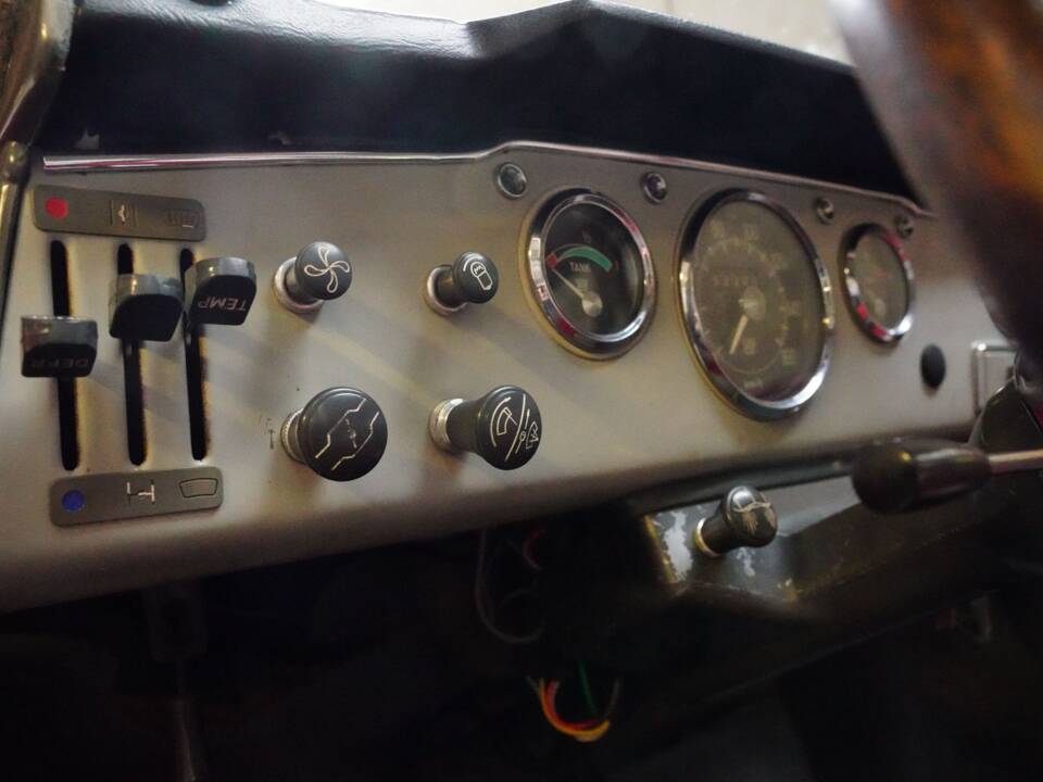 Image 21/100 of Saab 96 (1964)