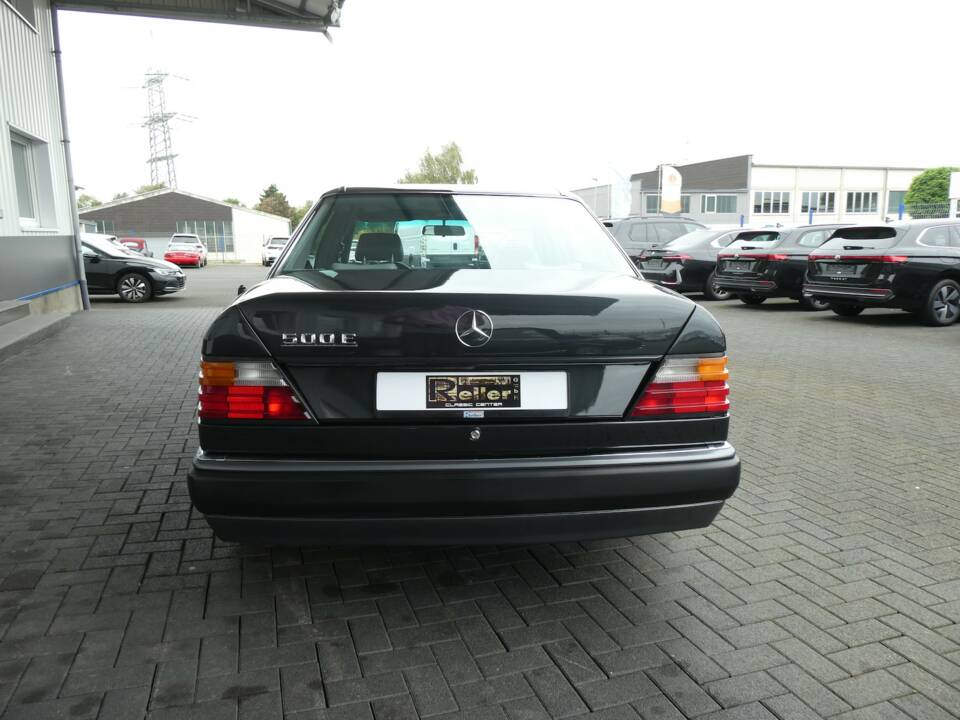 Image 5/21 of Mercedes-Benz 500 E (1992)