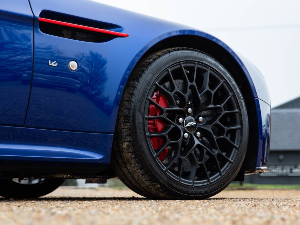 Bild 31/85 von Aston Martin V12 Vantage AMR Roadster (2018)