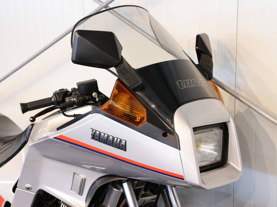 Immagine 15/29 di Yamaha XJ 650 Turbo (1986)