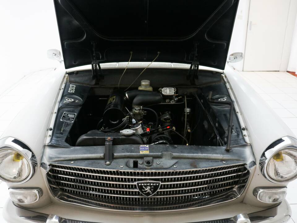 Bild 14/18 von Peugeot 404 (1963)