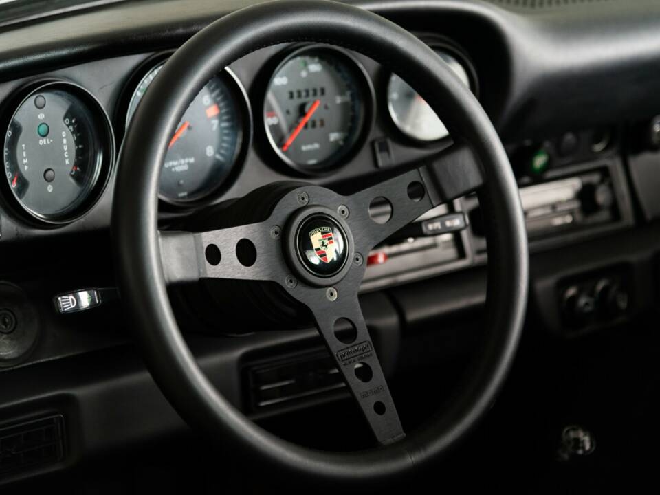 Image 33/50 de Porsche 911 Carrera 2.7 (US) (1974)