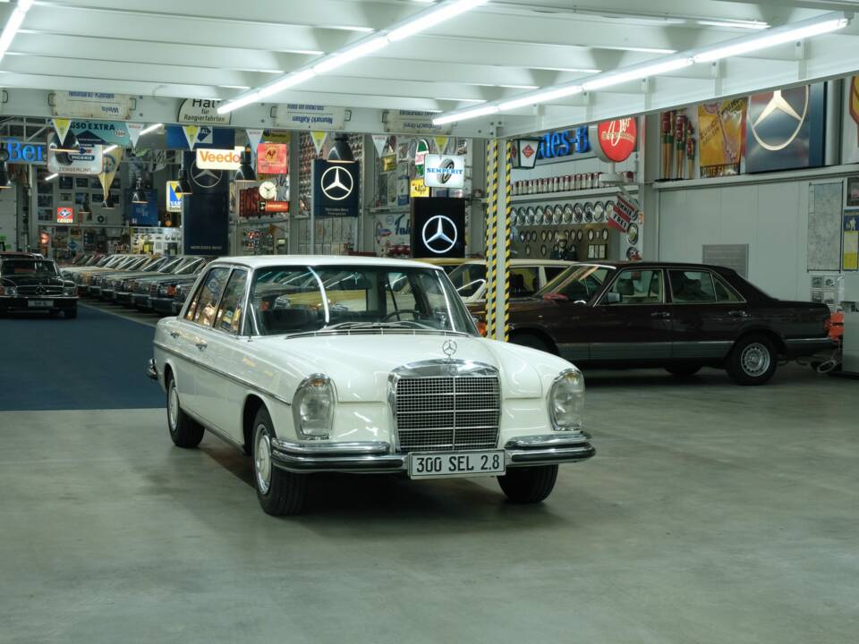 Afbeelding 17/70 van Mercedes-Benz 300 SEL (1968)