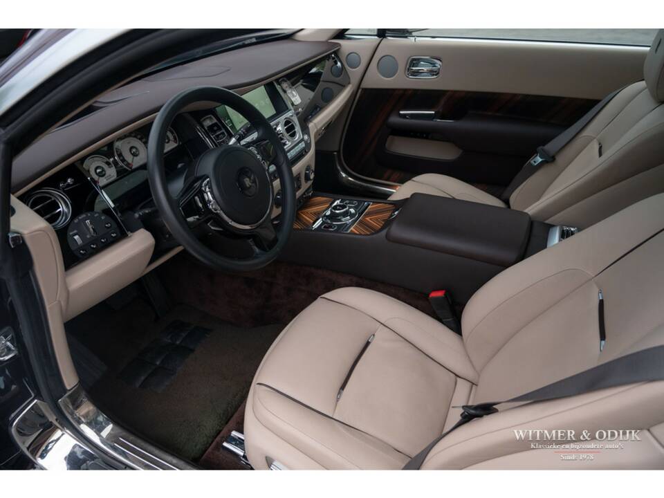 Image 6/38 of Rolls-Royce Wraith (2014)