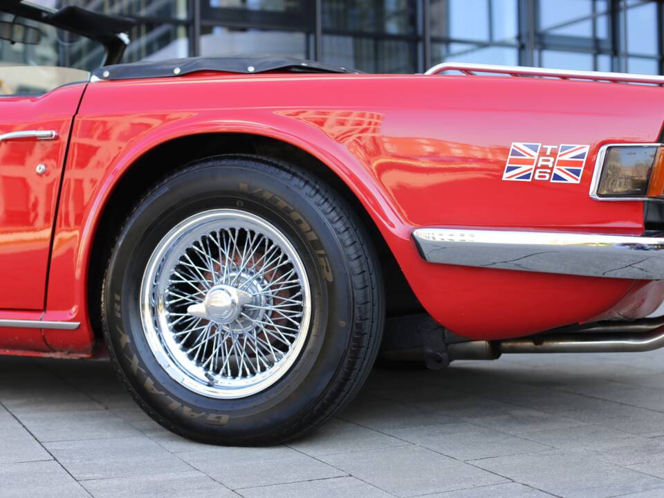 Image 37/49 of Triumph TR 6 (1976)
