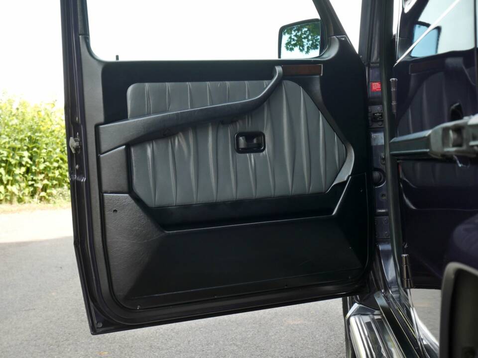 Imagen 14/26 de Mercedes-Benz 500 GE (1996)