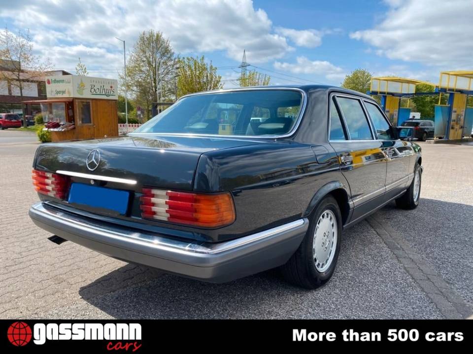 Image 7/15 de Mercedes-Benz 560 SEL (1991)