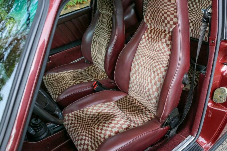 Afbeelding 6/50 van Porsche 911 SC 3.0 (1982)