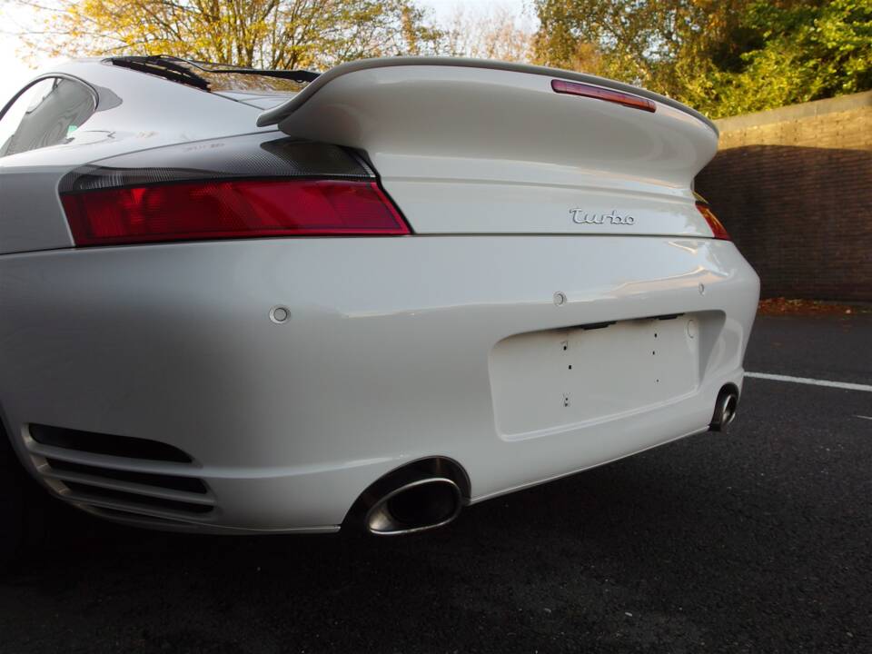 Bild 22/99 von Porsche 911 Turbo (2004)