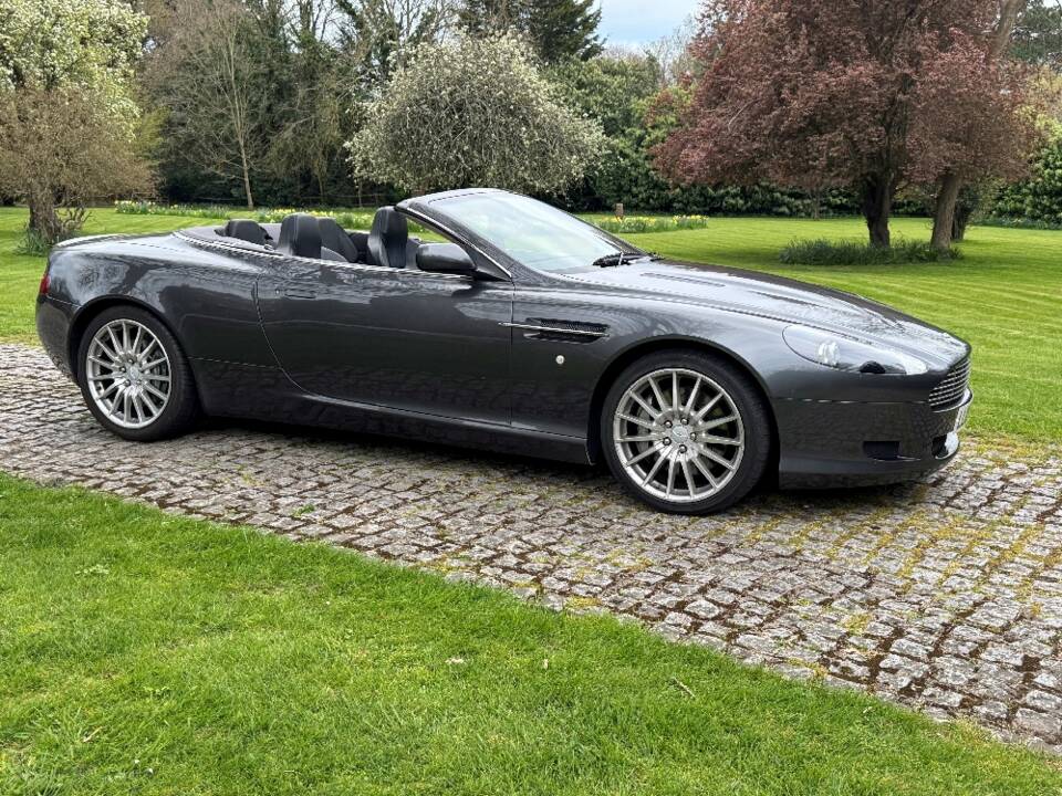 Image 4/25 of Aston Martin DB 9 Volante (2005)