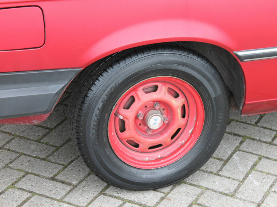 Image 18/30 of BMW 320i (1982)