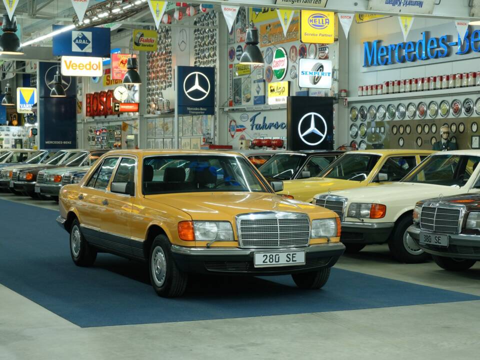 Bild 20/50 von Mercedes-Benz 280 SE (1981)