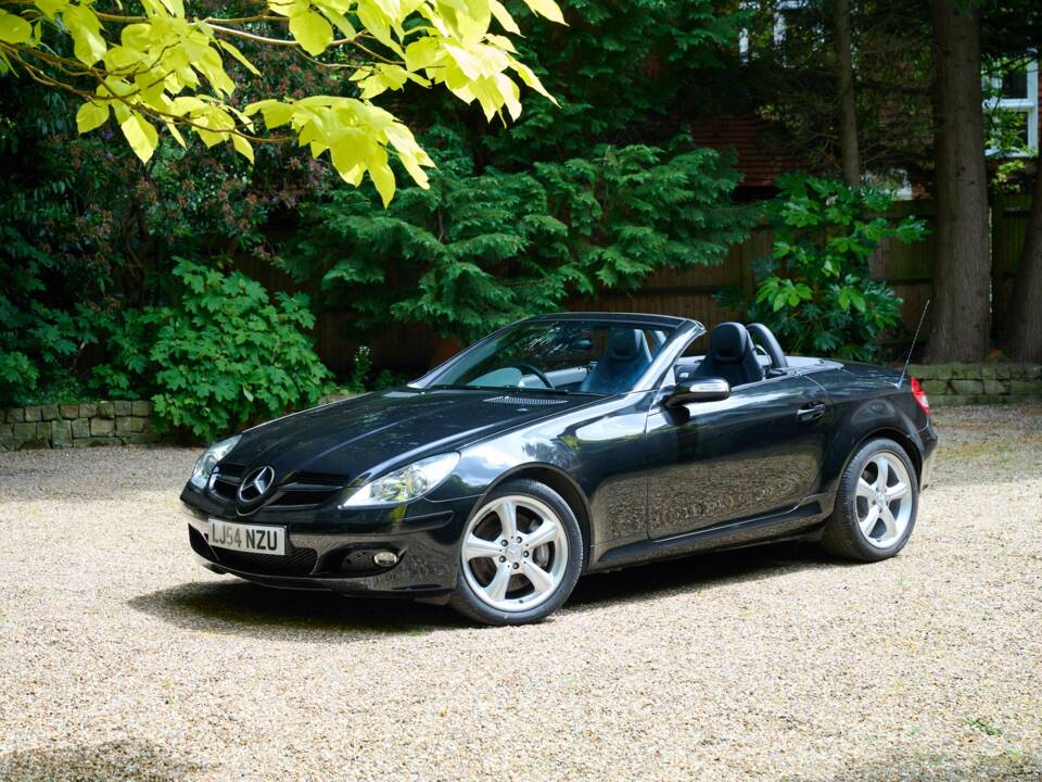 Image 9/50 of Mercedes-Benz SLK 350 (2004)