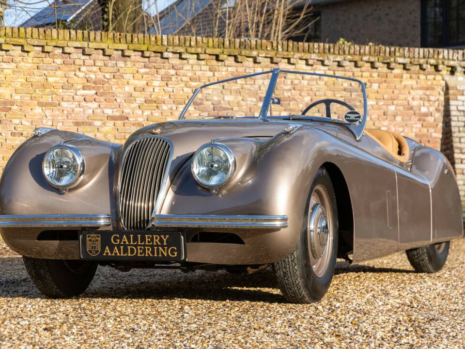 Image 35/50 of Jaguar XK 120 OTS (1952)