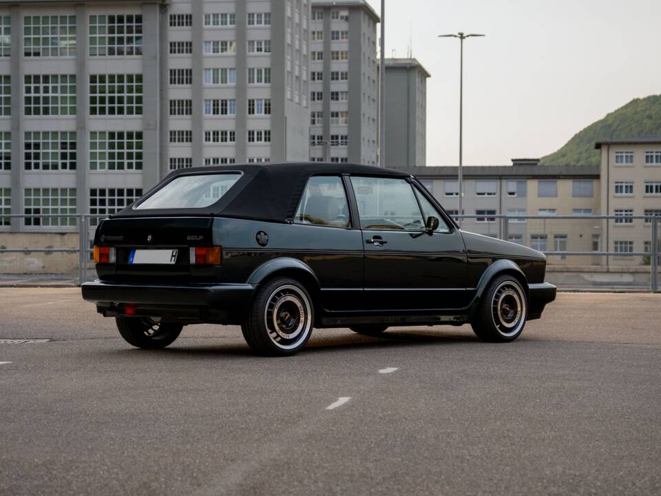 Bild 16/40 von Volkswagen Golf Mk I Convertible 1.8 (1991)