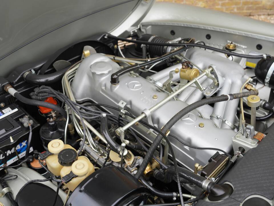 Imagen 4/50 de Mercedes-Benz 280 SL (1969)