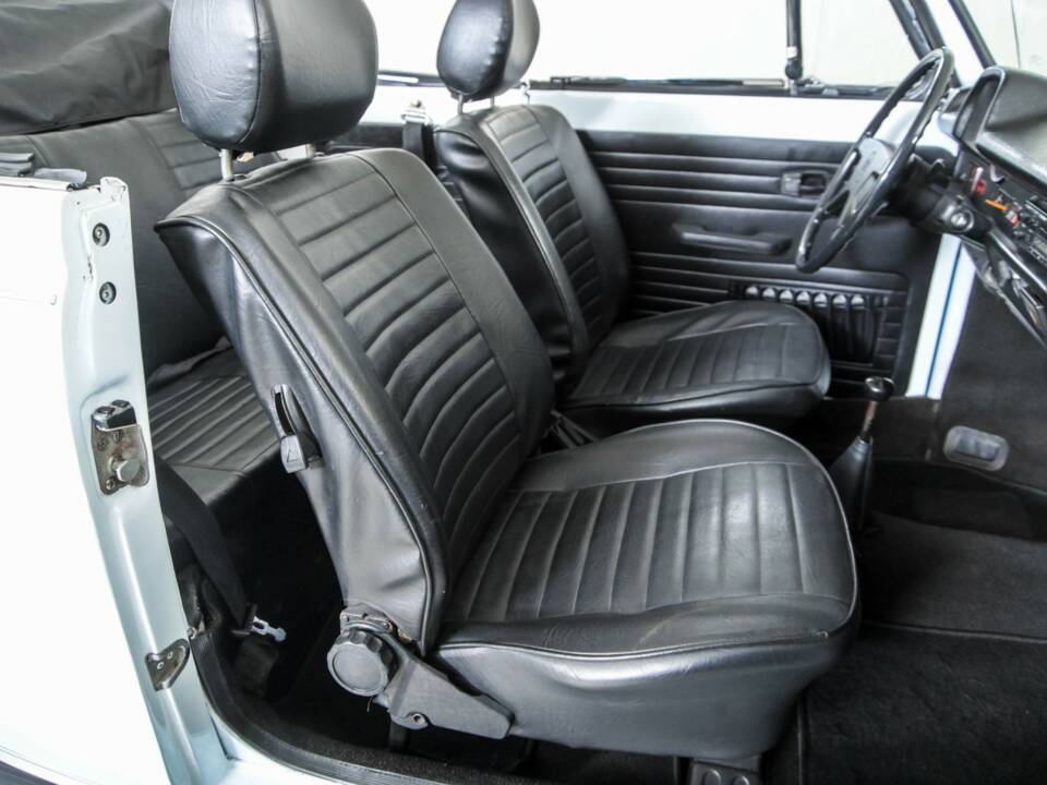 Bild 16/50 von Volkswagen Käfer 1303 LS (1976)