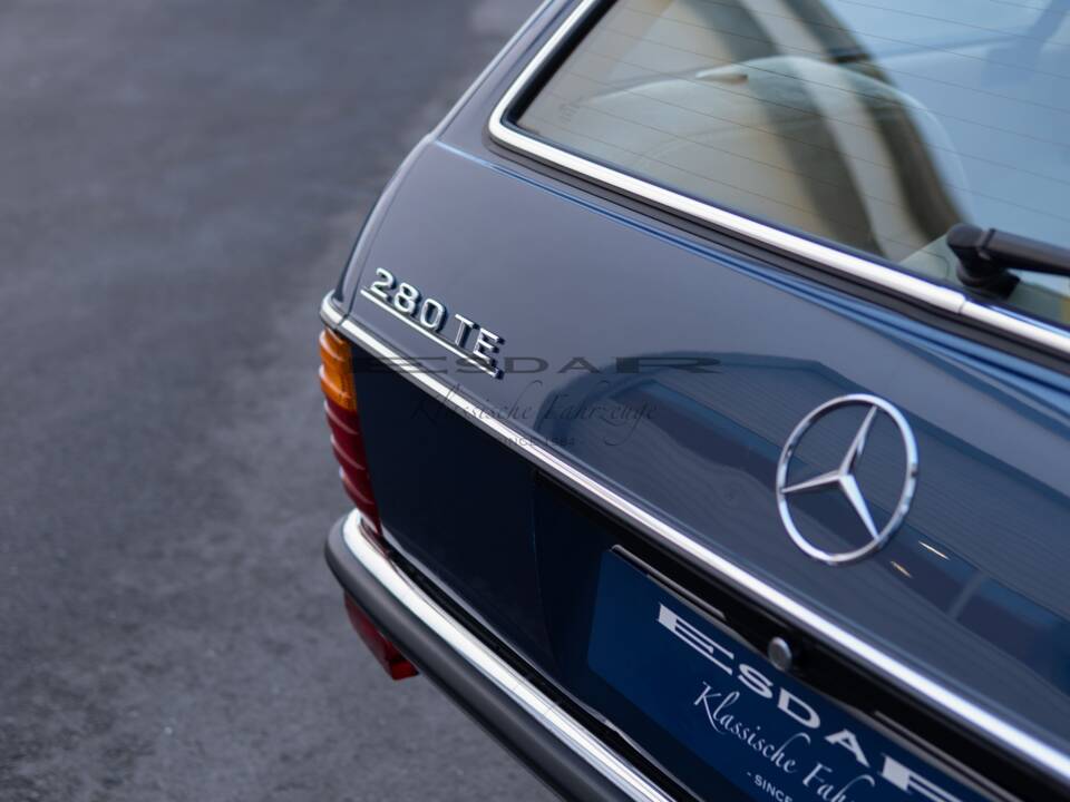 Bild 15/36 von Mercedes-Benz 280 TE (1981)
