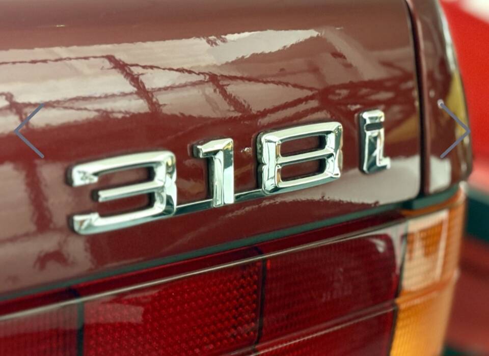 Bild 5/33 von BMW 318i (1993)