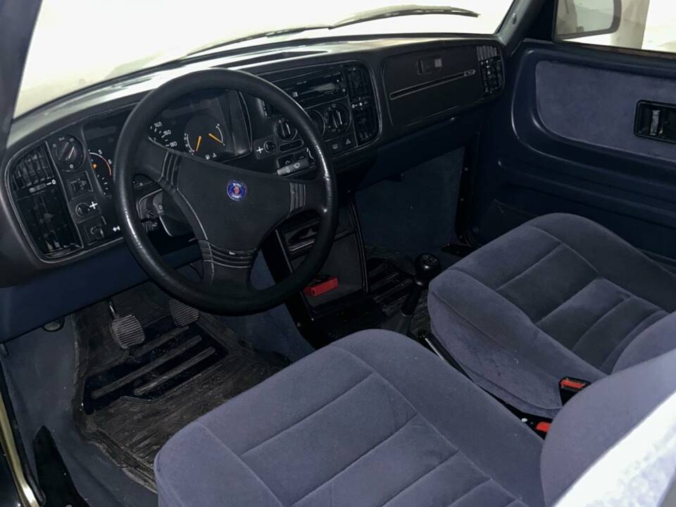 Image 37/50 of Saab 900 (1992)