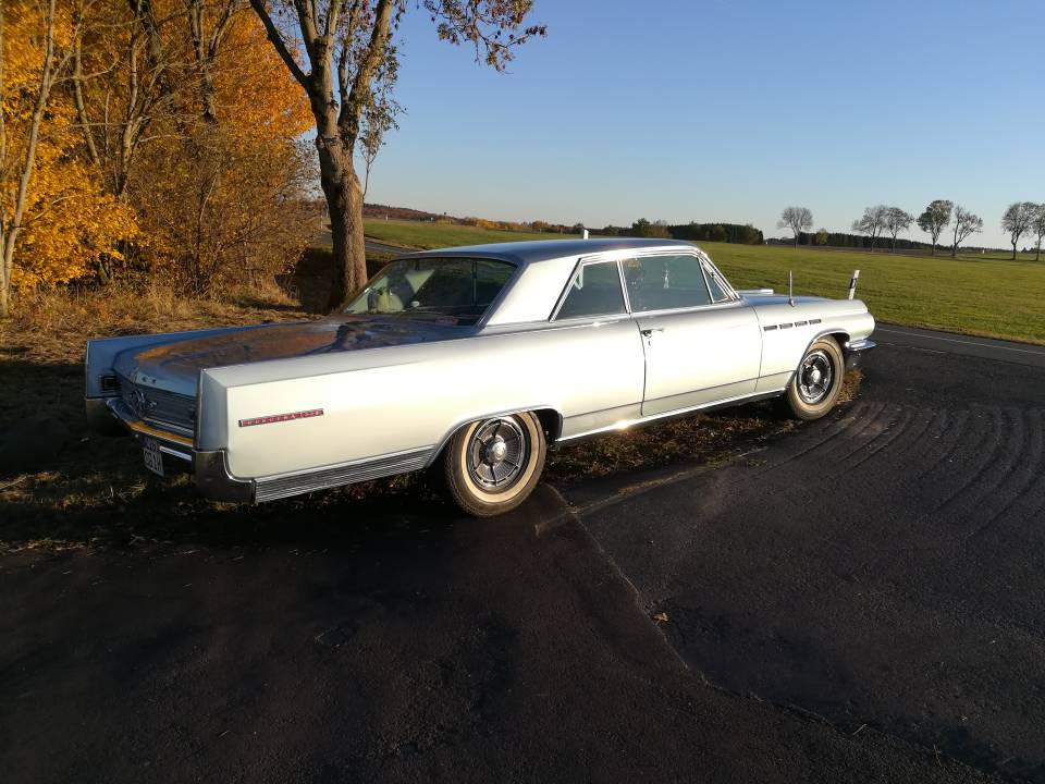 Bild 38/53 von Buick Electra 225 Hardtop (1963)