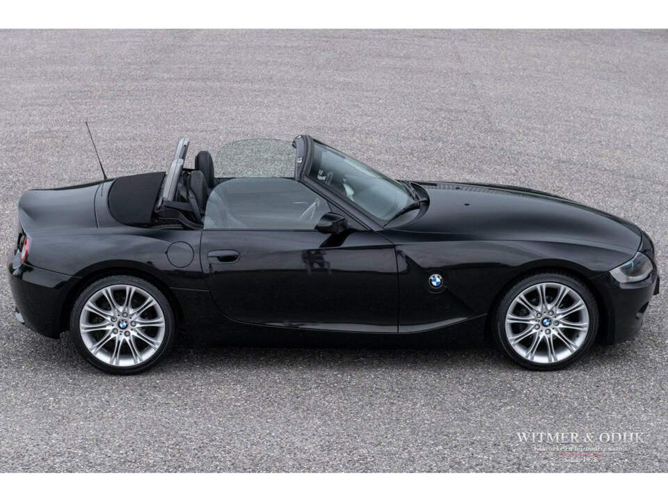 Immagine 13/30 di BMW Z4 2.5i (2005)