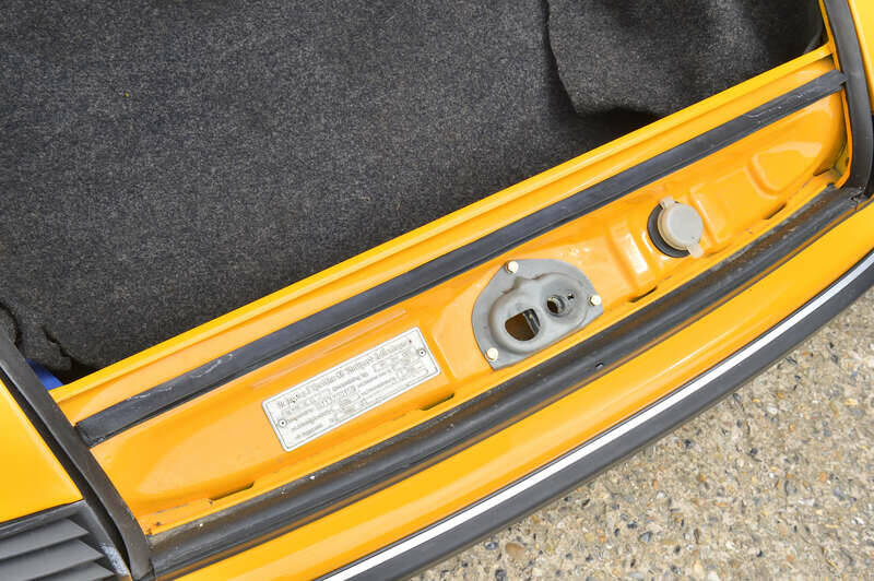 Bild 18/24 von Porsche 911 2.4 E (1972)