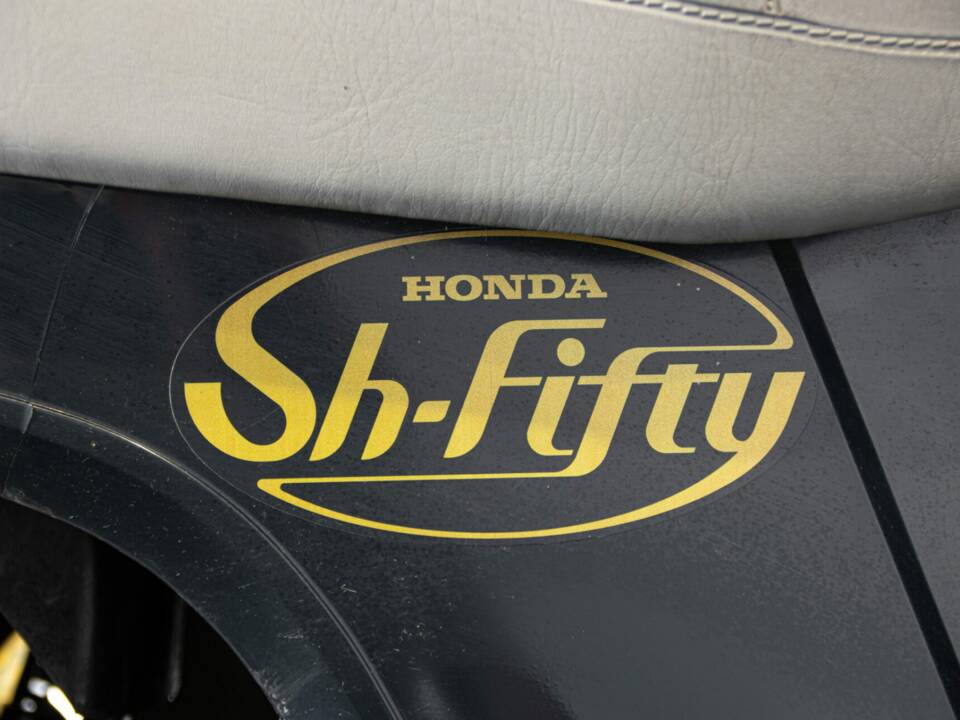Image 35/44 of Honda SH 50 Fifty (1987)