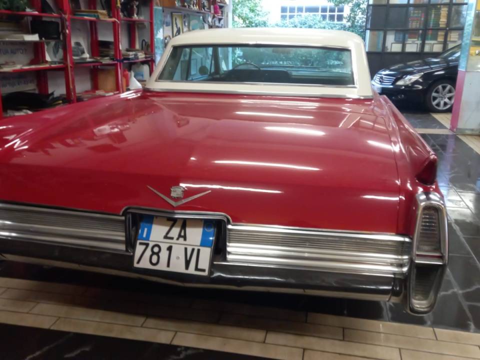 Image 24/35 de Cadillac Coupe DeVille (1964)