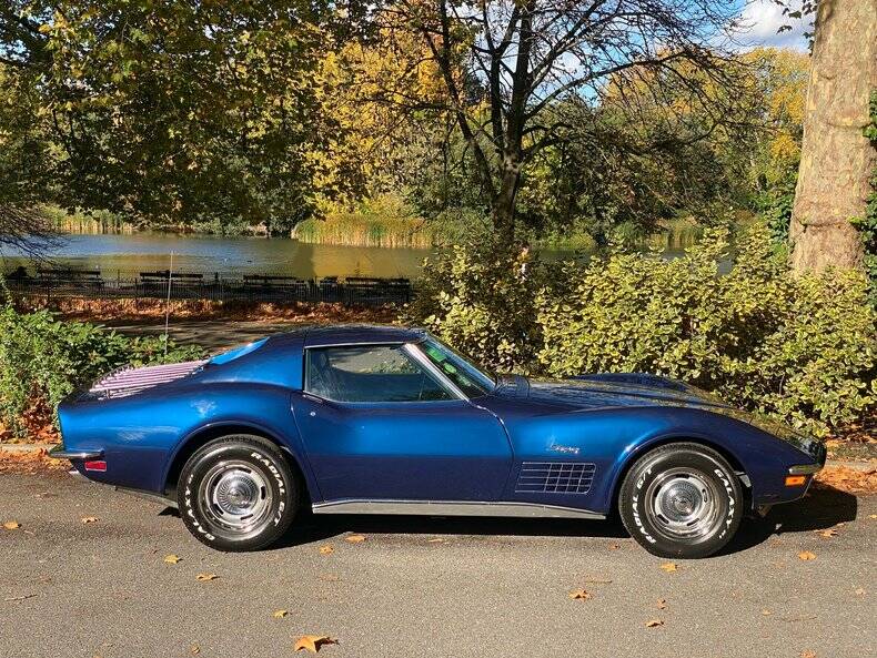 Image 32/50 of Chevrolet Corvette Stingray (1972)