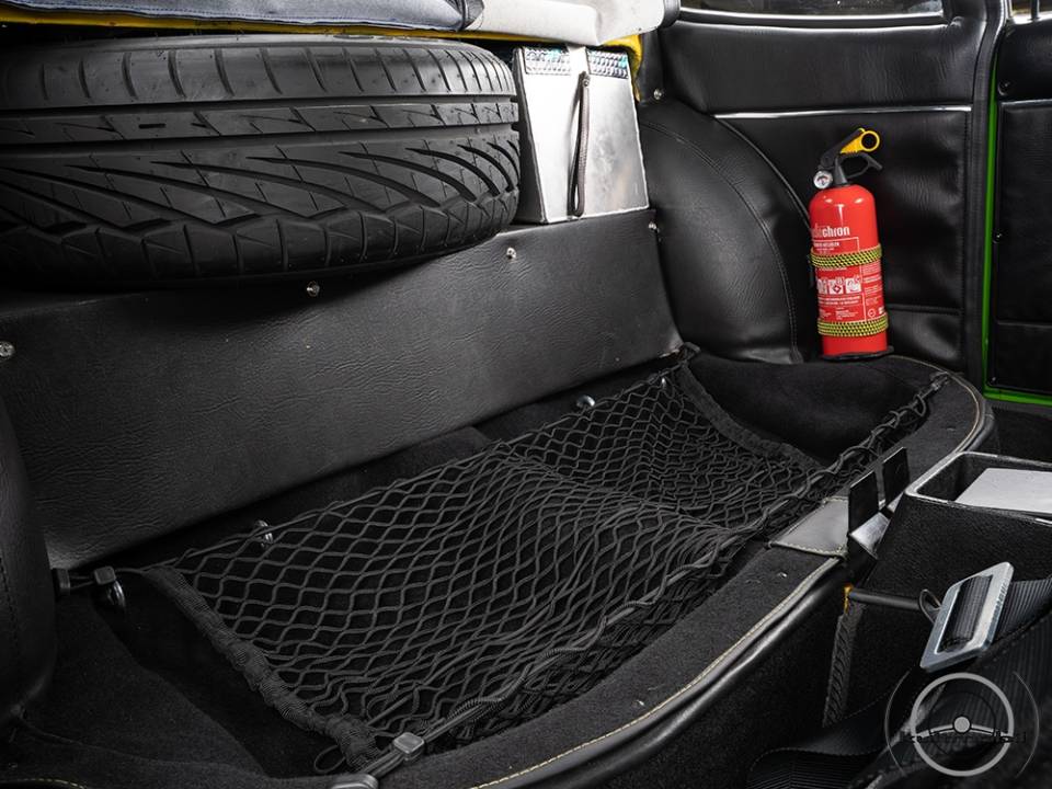 Image 11/16 of Opel GT 1900 (1970)