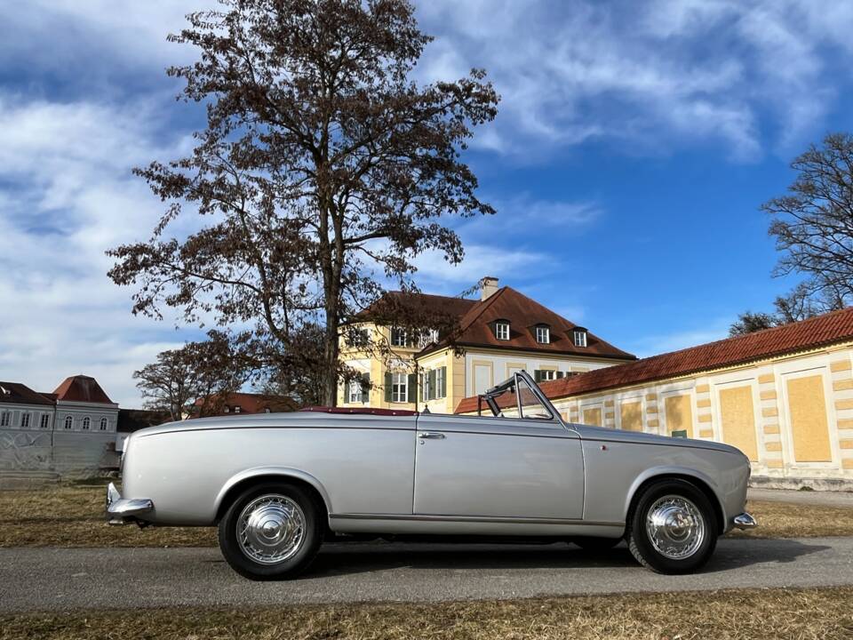 Immagine 38/87 di Peugeot 403 Cabriolet (1958)