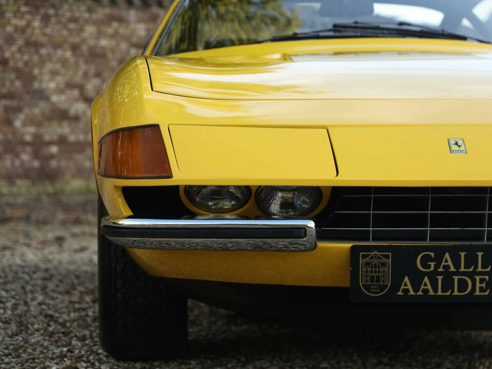 Image 44/50 of Ferrari 365 GTB/4 Daytona (1973)
