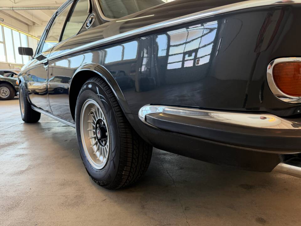 Bild 38/69 von BMW 3,0 CSi (1975)