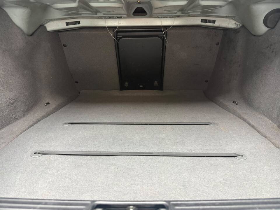 Bild 23/25 von BMW 540i (1998)