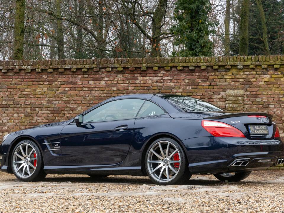 Immagine 42/50 di Mercedes-Benz SL 63 AMG (2012)