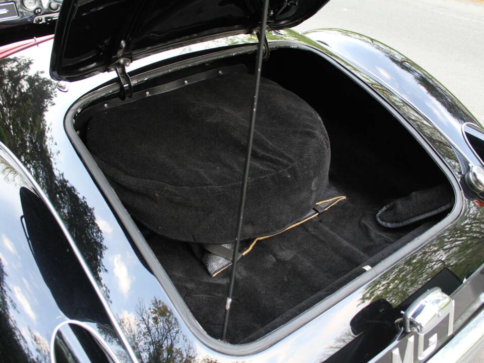 Image 19/19 of MG MGA 1600 (1959)