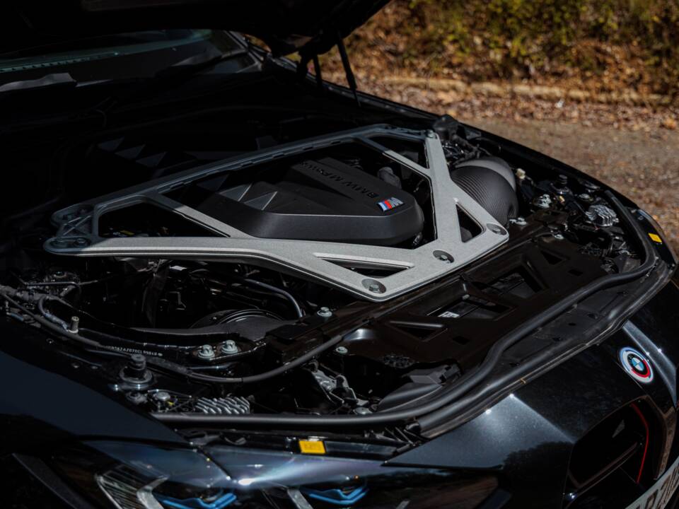 Image 26/41 of BMW M4 CSL (2022)