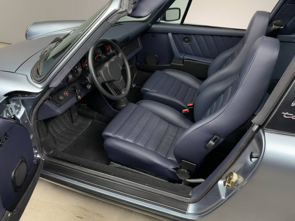 Image 23/41 of Porsche 911 SC 3.0 (1982)