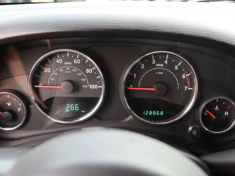 Image 21/50 of Jeep Wrangler 3.8 Rubicon (2011)