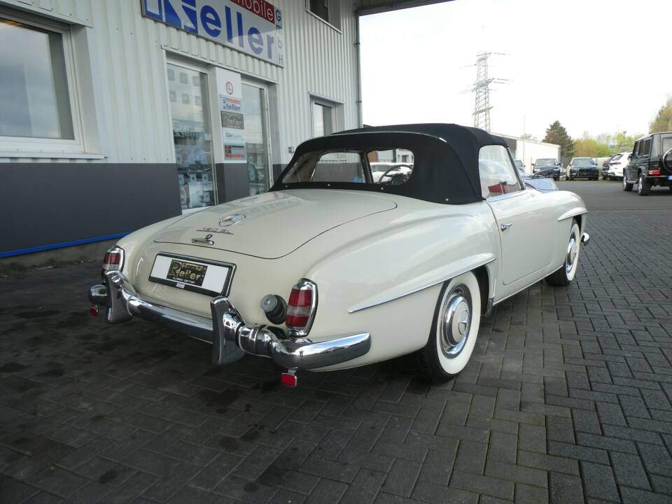 Image 4/27 of Mercedes-Benz 190 SL (1961)