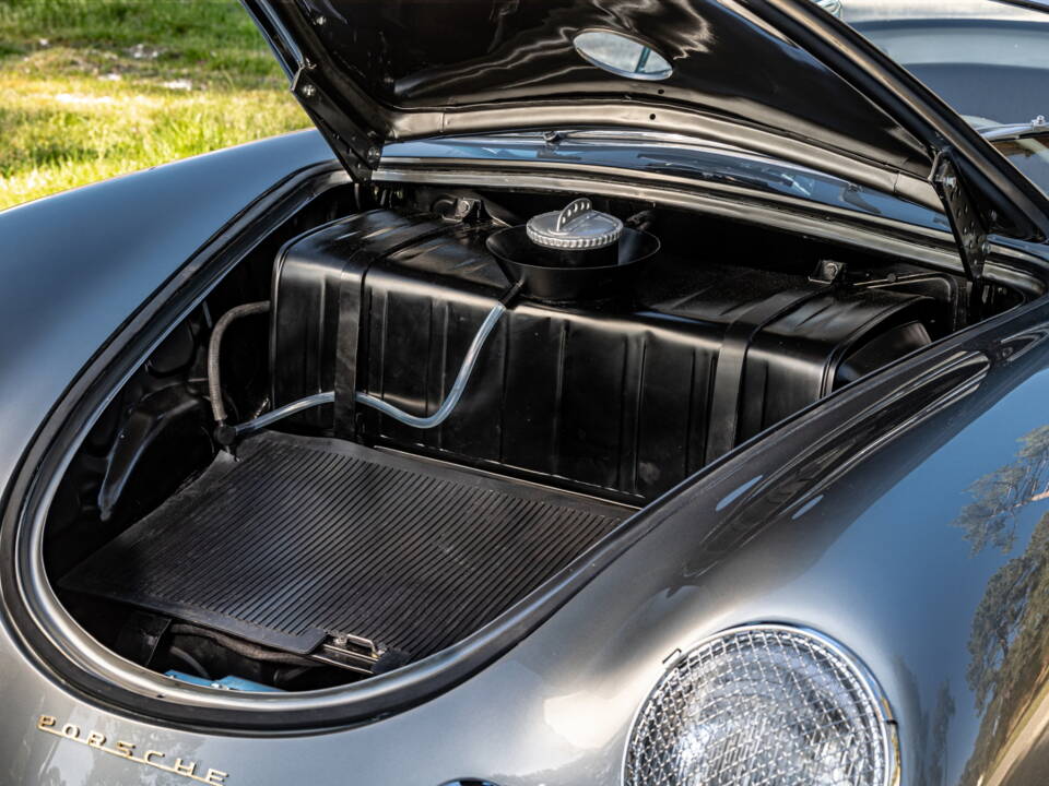 Image 10/22 of Porsche 356 1500 Speedster (1954)