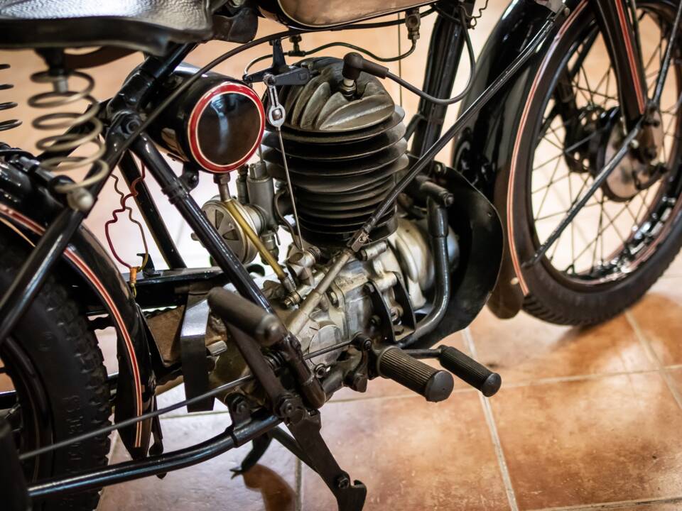 Image 13/15 de Puch 250 S 4 (1900)